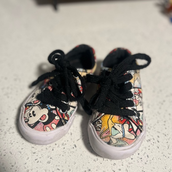 Disney Toddler Mickey Mouse and friends shoes - Picture 5 of 5